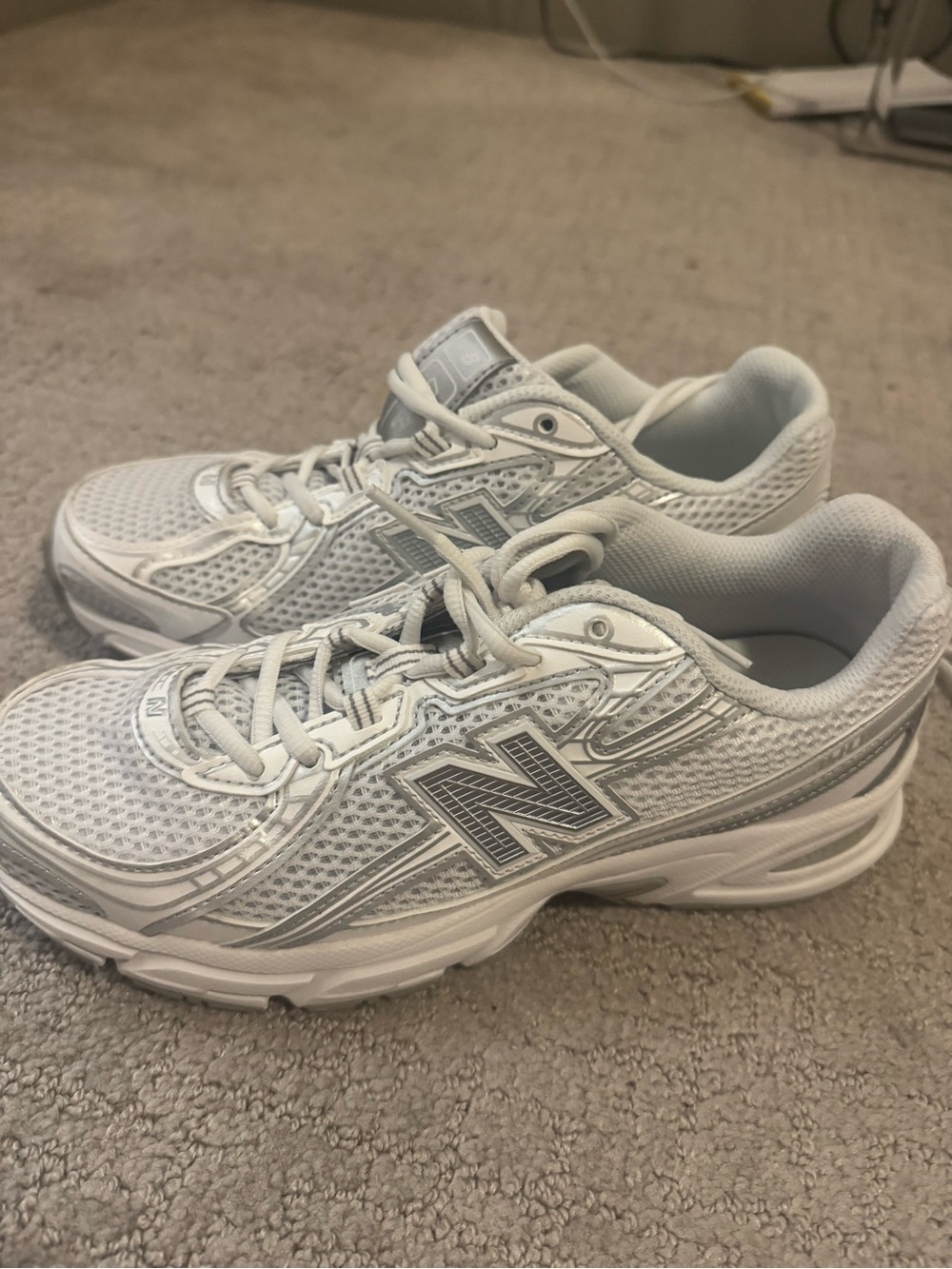 New Balance Women's White and Silver Athletic Walking Shoes